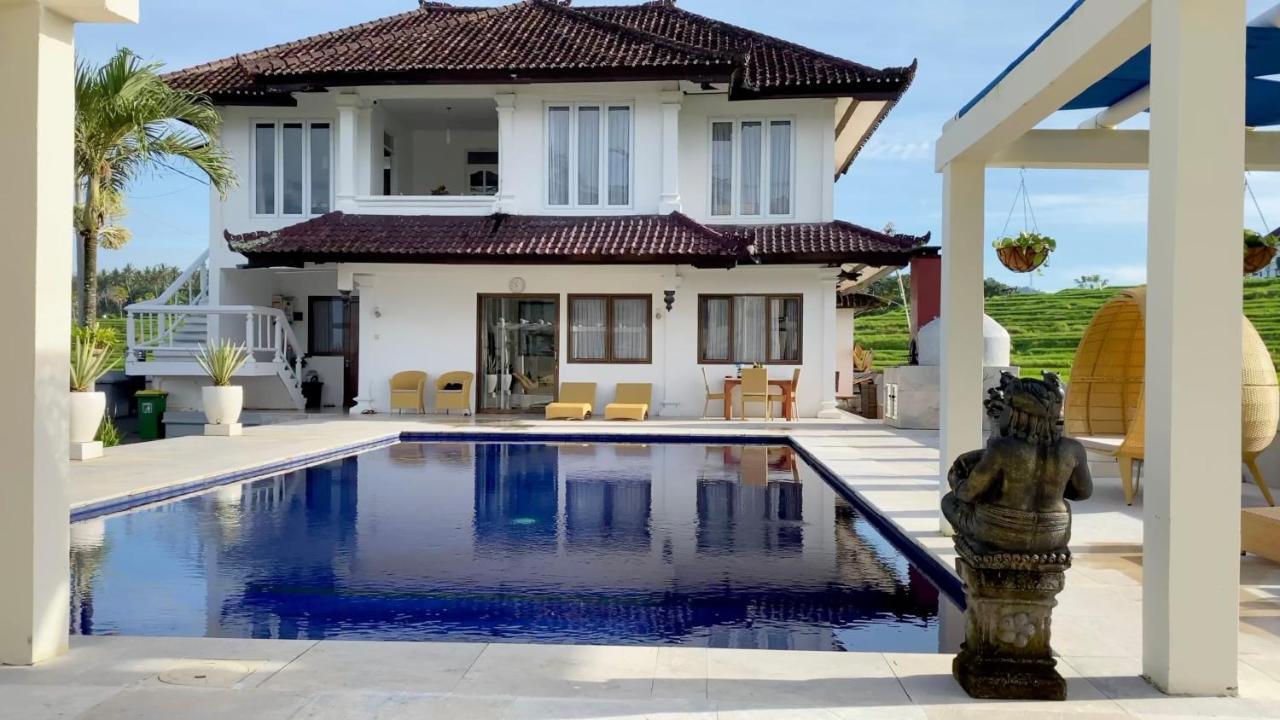 Aparthotel Medewi Manor Airsatang Exterior foto